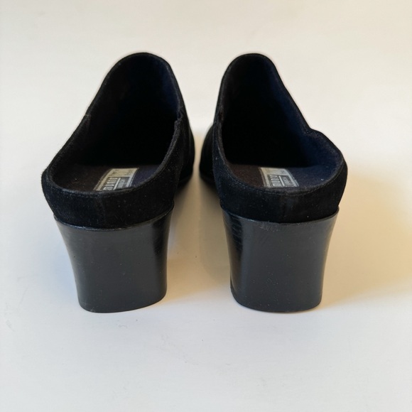 Munro American Slip On Heels - Picture 5 of 6